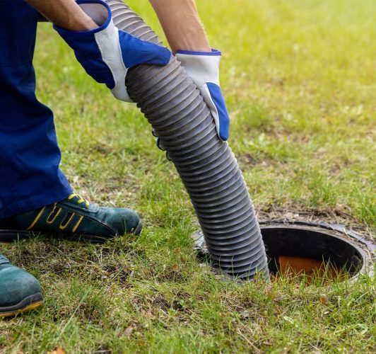 Pumping out a septic tank