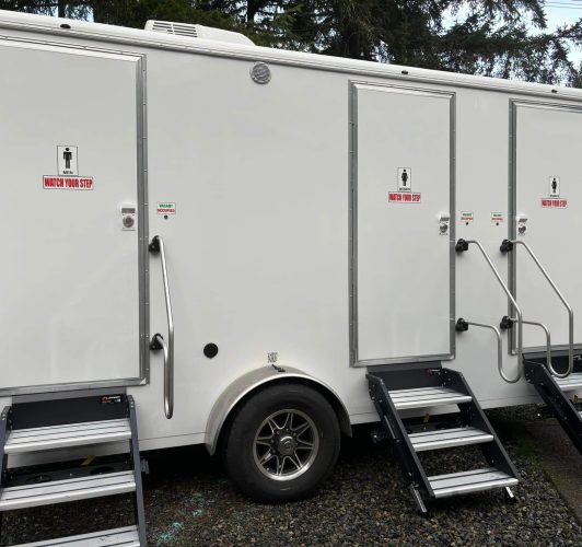 Luxury Bathroom Trailers for Rent in WA